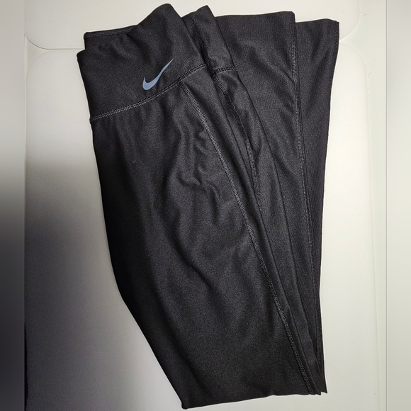 Nike Black Dri-Fit Leggings - Picture 11 of 16